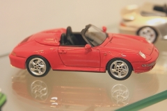 Cabrio von Minichamps im Maßstab 1-18_Strähle-Foto