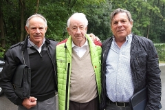 Helmut und Manfred Henzler mit Rennlegende Eberhard Mahle_1509