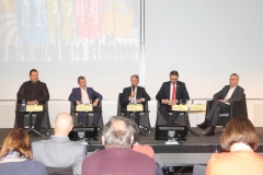 Pressekonferenzteilnehmer v.l. Jochen Hintz, Dr. Siebert, Roland Bleinroth, Kommunikationsleiter Andreas Wallbillich und Prof. Lohmann