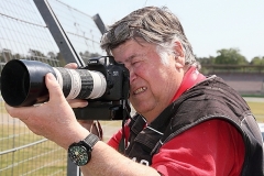 VdM-Kollege Strähle an der Rennstrecke_Foto-Helmut Ulrich