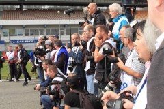 Grosser Medienandrang herrscht vor - Foto Eberhard Strähle