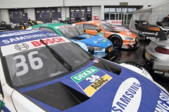 3_Die Boliden stehen nach dem Rennen im 'parc fermée'