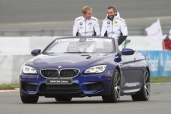 9_Maxime Martin und Timo Glock zeigen sich den Fans