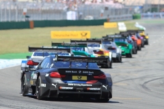 Der Moment des Alleineseins beginnt