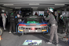 in-der-Box-von-Land-Motorsport_5749