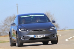 2   Dr. Cl. Winter und Th. Bellgardt im Tesla X90D