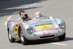Flott-unterwegs-im-Porsche-550-Spyder-2008