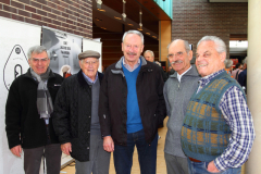 Linge-2.-v.-l.-trifft-in-Schorndorf-alte-Porsche-Weggefaehrten-2015