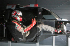 12-Fahrer-im-Cockpit