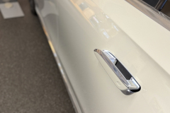 Mercedes-Benz: ausgefahrener Türgriff