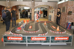 Jagd-um-Sekunden-auf-der-Carrera-Bahn