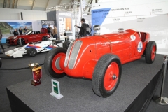 Alt und Jung bei BMW - Foto Strähle