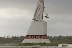 4-Mutter-Wolga