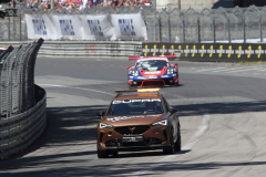 Leading-Car_x800_0868